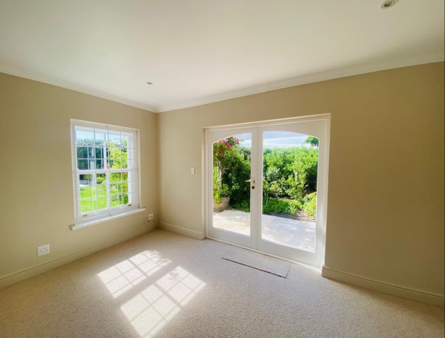 To Let 4 Bedroom Property for Rent in Klein Slangkop Western Cape